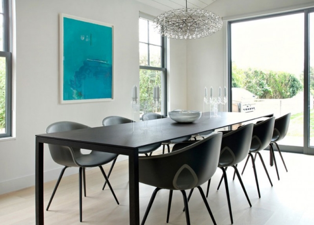 salle-manger-moderne-chaises-design-noires