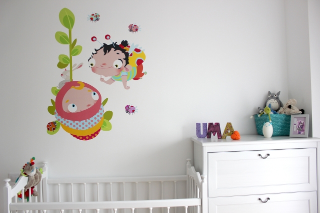 stickers-chambre-bébé-23-belles-idées-décoration-murale-coccinelle-bébé