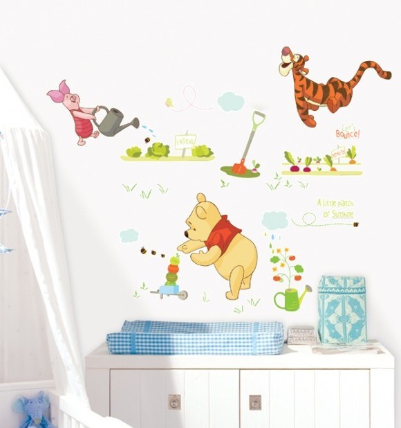 stickers-chambre-bébé-personnages-Winnie-l'Ourson