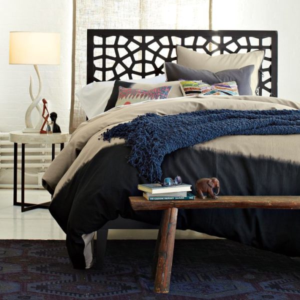 tête-lit-moderne-20-belles-idées-bois-noire-motifs-marocains tête de lit moderne