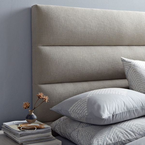 tête-lit-moderne-20-belles-idées-tapissée-beige-élégante tête de lit moderne
