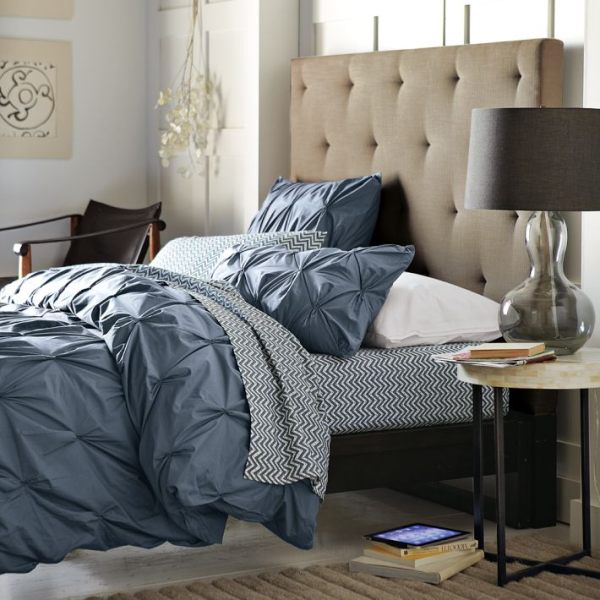 tête-lit-moderne-20-belles-idées-tapissée-beige-moderne tête de lit moderne