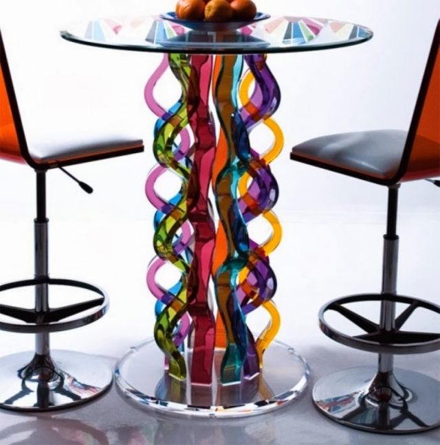 table-haute-bar-moderne-verre-coloré-design-élégant-HStudio