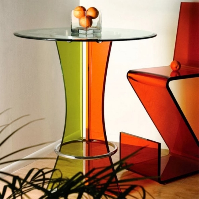 table-haute-bar-moderne-verre-jaune-orange-élégante-HStudio