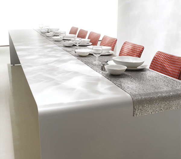 table à manger table-manger-20-idées-design-moderne-innovant-plastqiue-blanche-élégante