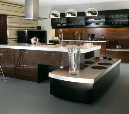 aménagement-cuisine-moderne-mobilier-laqué-marron-noir-gris