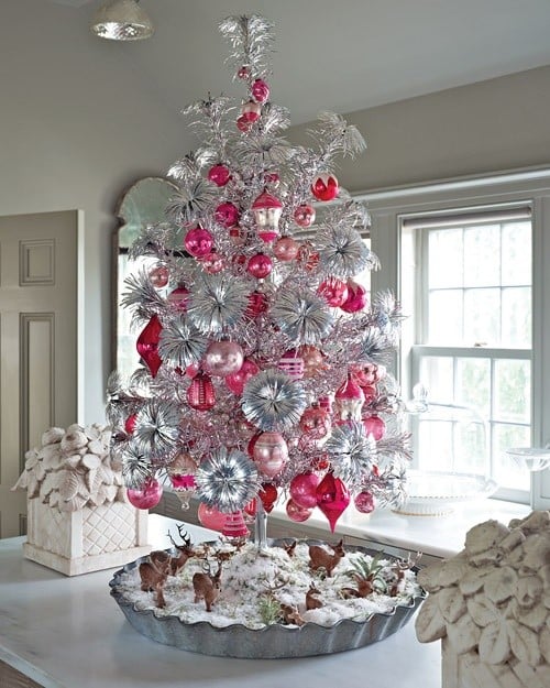 brico-Noël-sapin-déco-couleur-argent-rose-figurines-cerfs brico de Noël