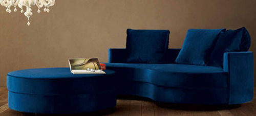 canapé-design-original-couleur-bleue-ottoman