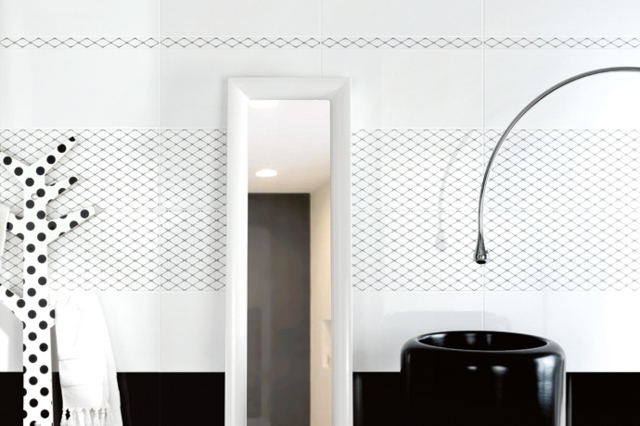 carrelage-mural-salle-bains-blanc-accents-noirs