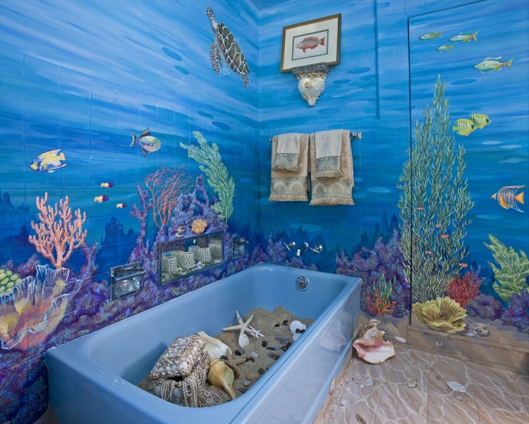 carrelage-mural-salle-bains-bleu-ciel-motifs-faune-marine