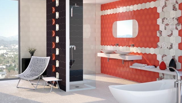 carrelage-salle-de-bains-couleur-rouge-blanche-vasque-miroir