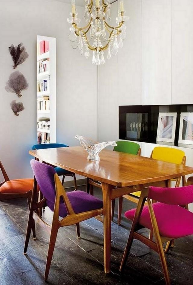 chaises de cuisine vintage-tapisserie-couleurs-déparaillées