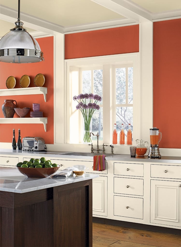 couleur-cuisine-orange-brûlé-armoires-blanches