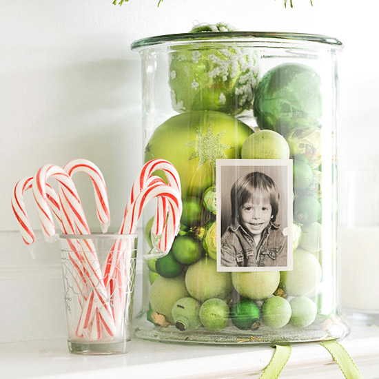 déco-de-Noël-DIY-bocal-verre-boules-decoratives-photo-sucreries
