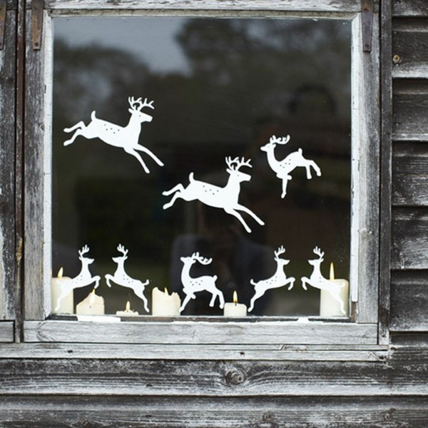 déco-de-Noël-fenêtre-dessins-cerfs-tableaux