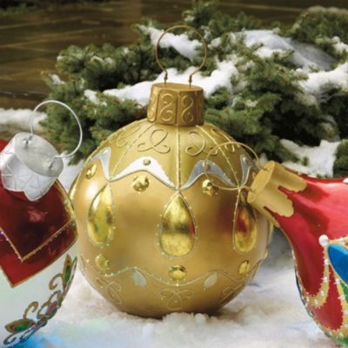 décoration-Noël-extérieur-boules-Noël-couleur-or-rouge-blanc-ornements