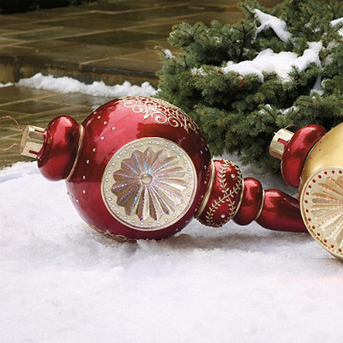 décoration-Noël-extérieur-boules-Noël-ornements-verre-rouge-jaune-motifs-hiver