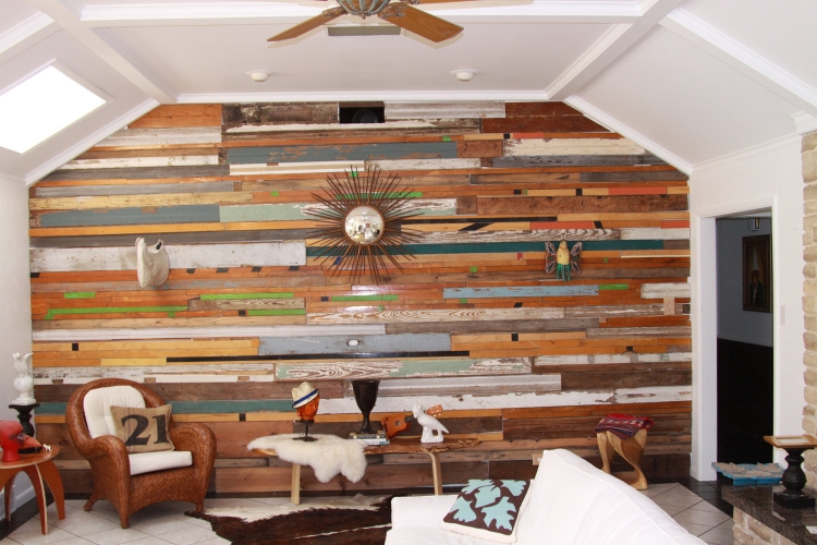décoration bois recyclé mur revêtu planches