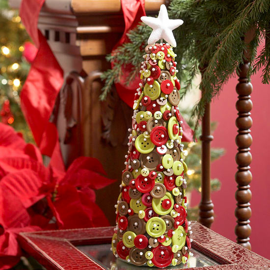 décoration-de-table-Noël-idées-originales-sapin-DIY-boutons-etoiles