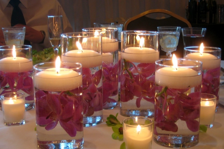 décoration mariage idée-originale-bougeoirs-fleurs