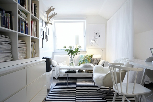 décoration petit salon scandinave-blanc-tapis-rayé