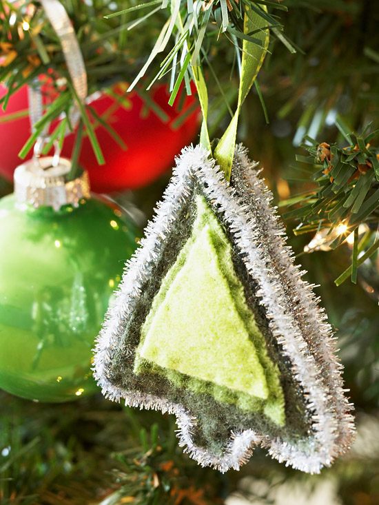 décoration-sapin-Noël-ornements-feutre-arbre-Noel-vert