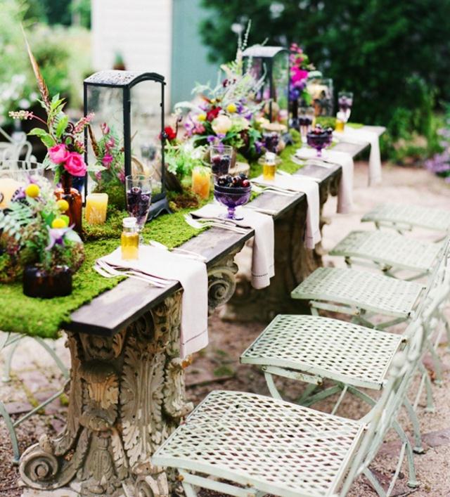 décoration de table printanière-lanternes-fleurs