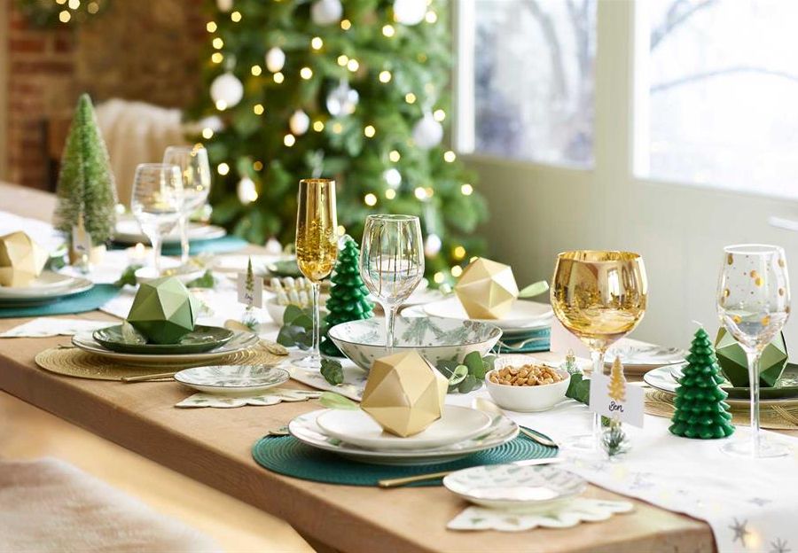 deco de table chic pour noel vert et or ambiance festive