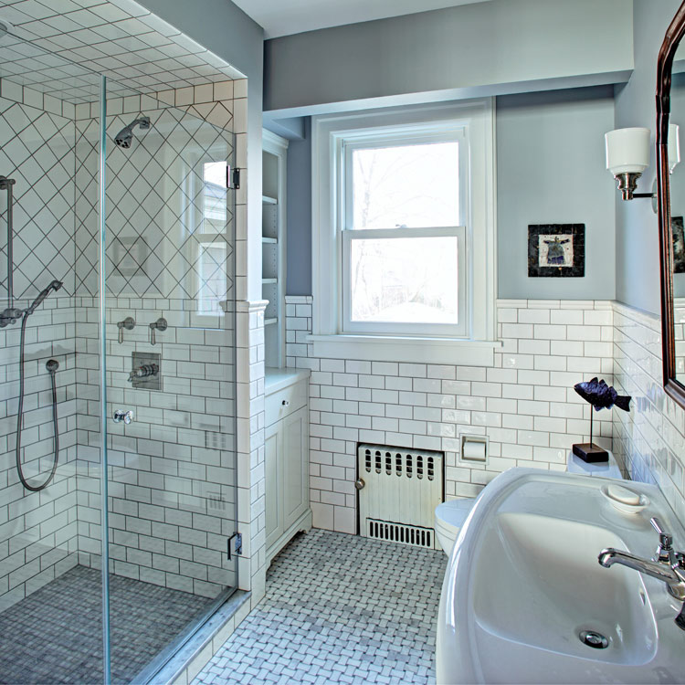 design salle de bains esprit vintage carrelage blanc robinetterie