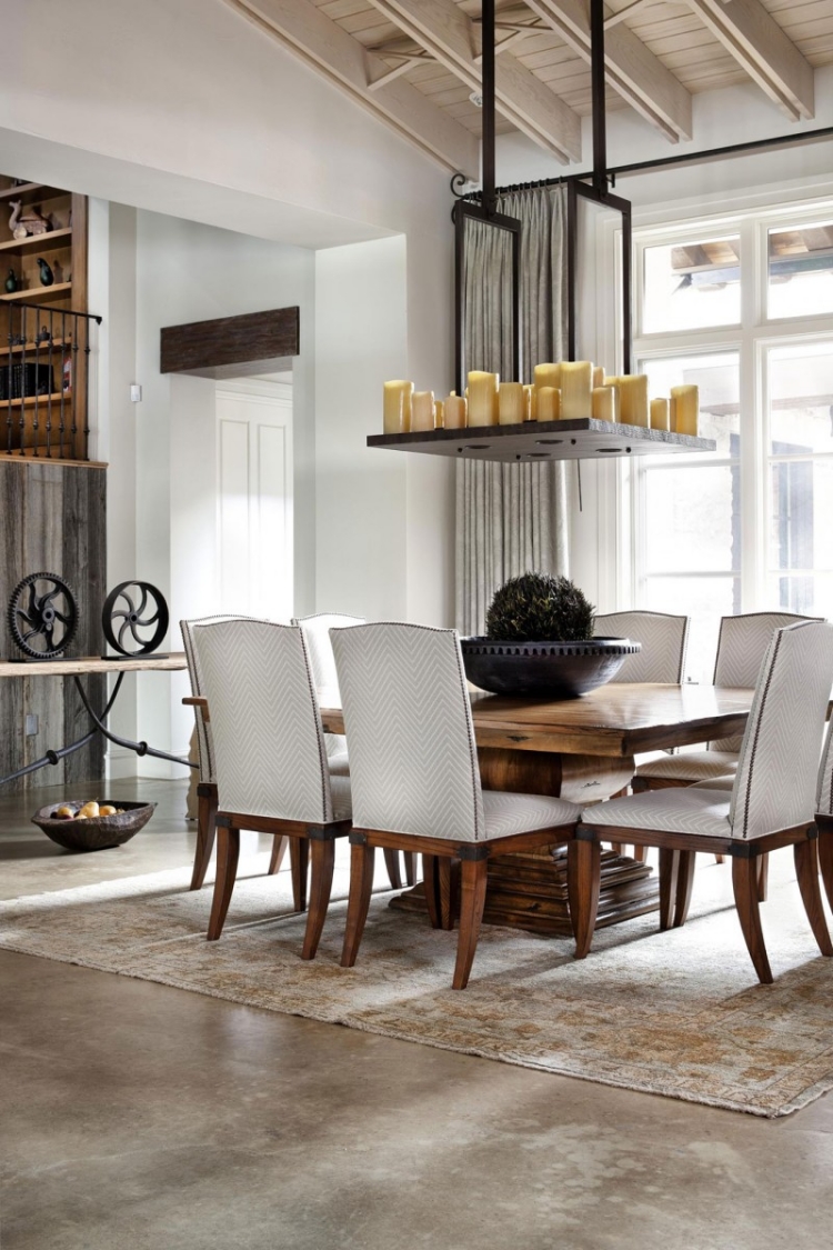 déco-campagne-salle-manger-table-bois-massif-lustre