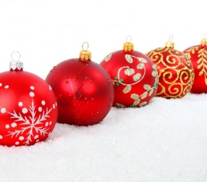 déco-de-Noël-boules-decoratives-rouges