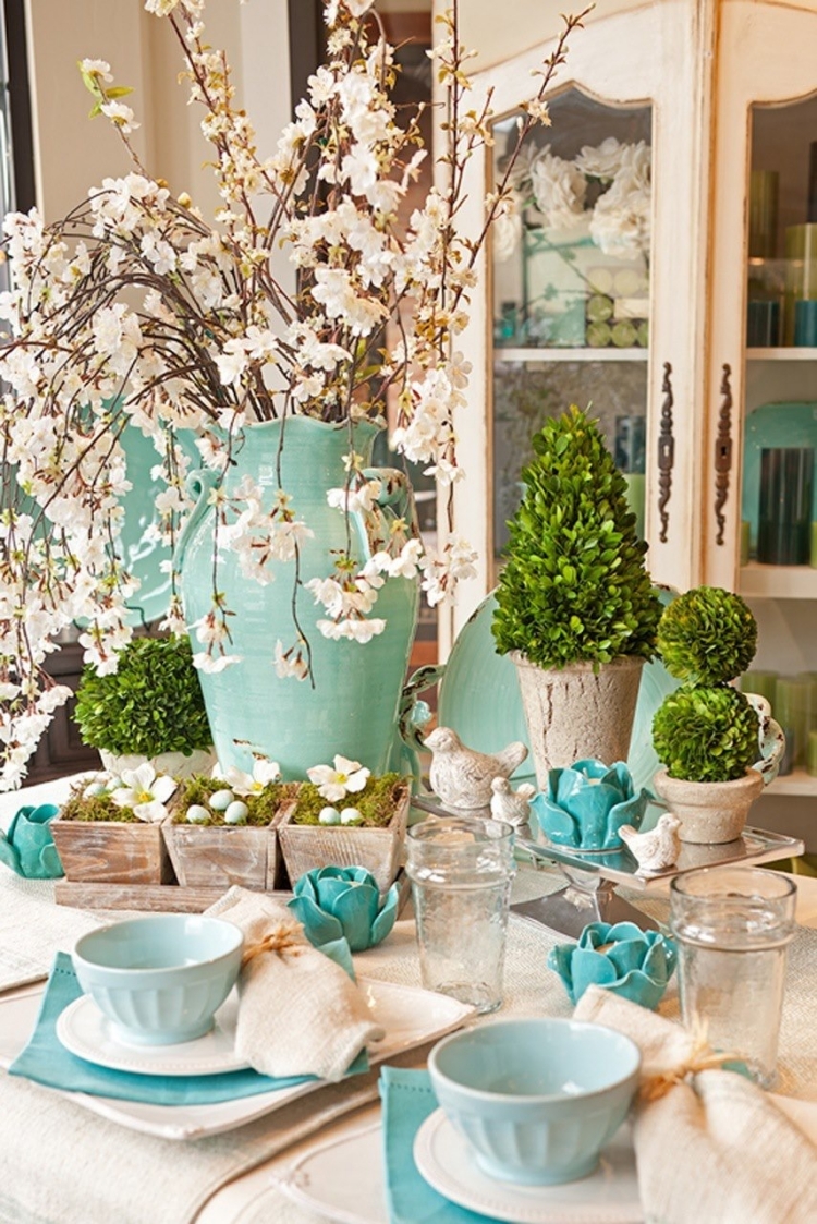 décoration-Pâques-oeufs-mousse-oiseaux-déco-table