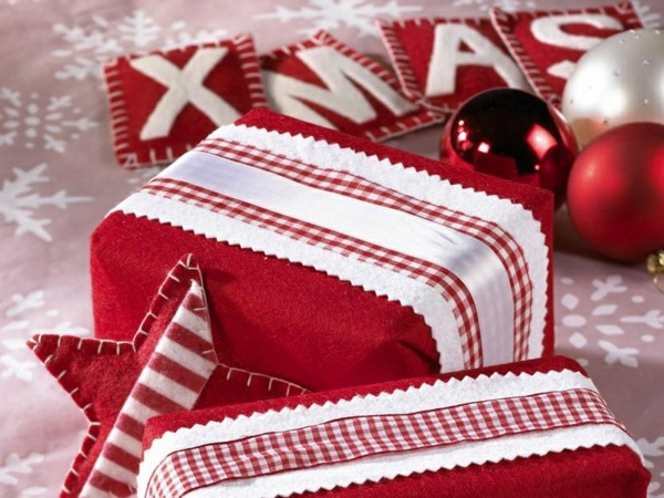 emballage cadeaux Noël-tissu-rouge-blanc