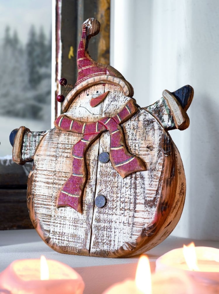 figurines-Noël-bois-bonhomme-neige-idée-originale figurines de Noël en bois