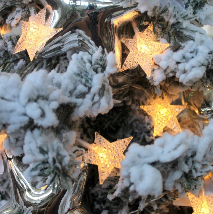 guirlande-lumineuse-LED-Noël-sapin-étoiles-neige-artificielle guirlande lumineuse LED