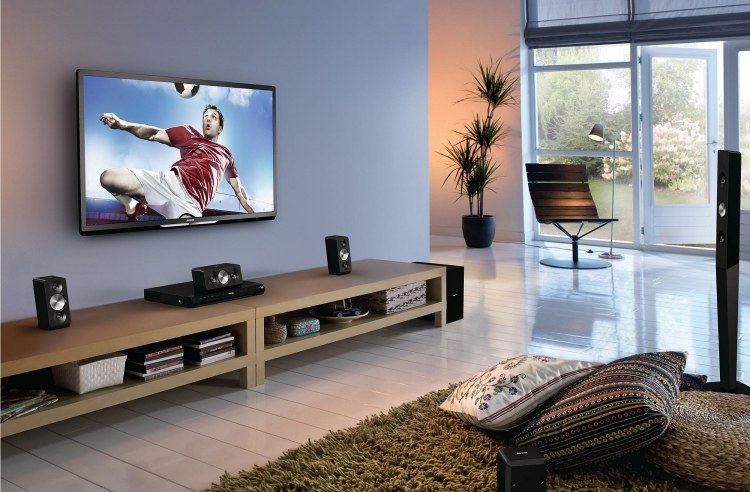 home-cinéma-écran-plasma-meuble-bois-tapis-shaggy