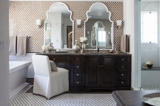 idées déco salle de bains miroirs forme-marocaine-treillis-murs