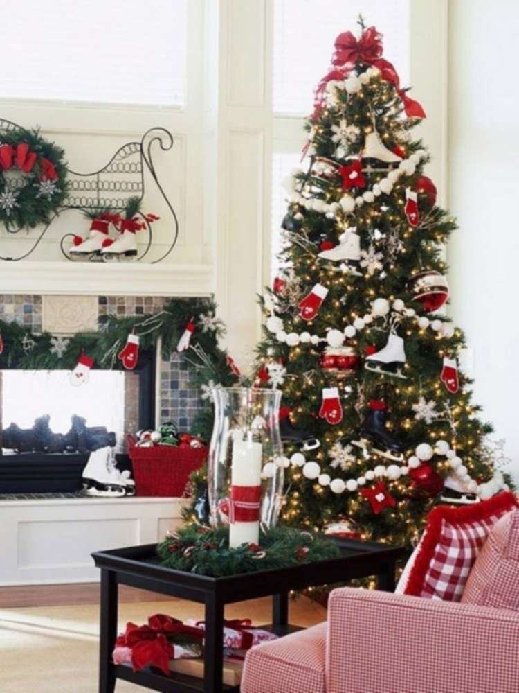 idées-décoration-Noël-ornements-blanc-rouge-branches-sapin-vertes idées décoration Noël