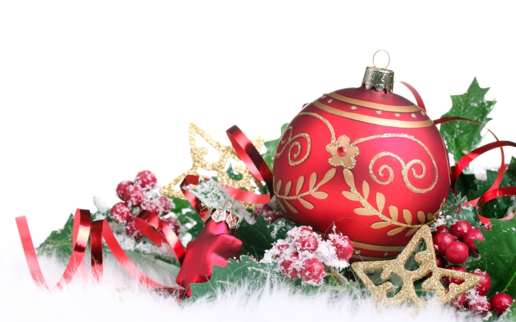 intérieur-déco-de-Noël-idées-originales-boules-ruban-cadeau