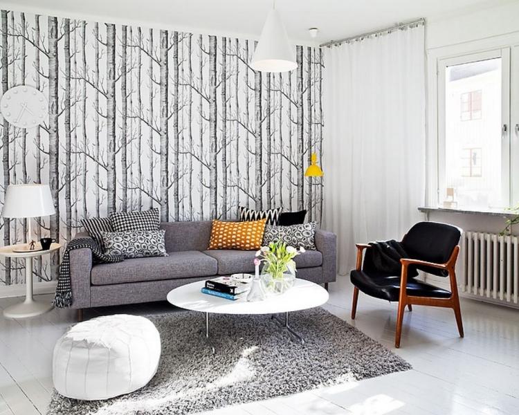 intérieur-scandinave-papier-peint-forêt-tapis-canapé-gris