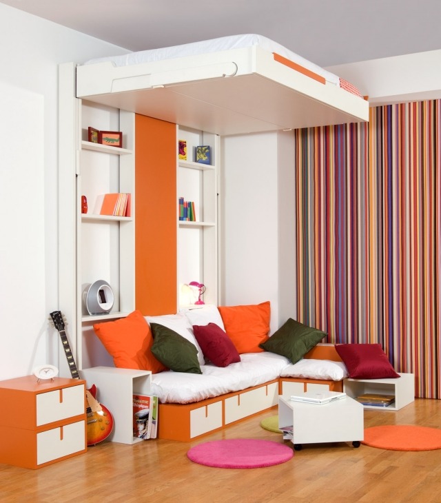 lit-esamotable-plafond-canapé-angle-rayure-murale