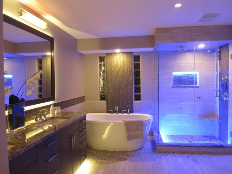 luminaire-salle-de-bains-led-couleur-bleue-spots-encastres
