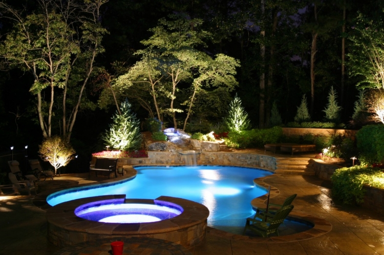 luminaires extérieurs piscine forme inhabituelle