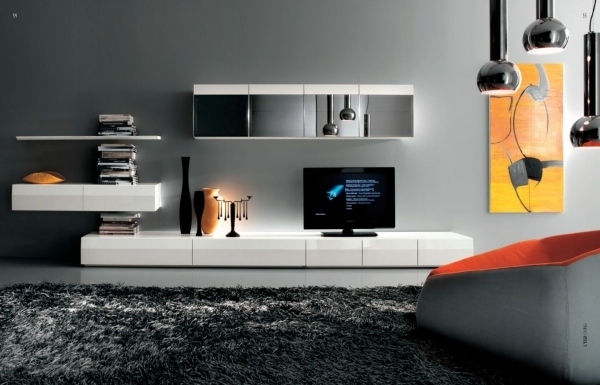 meuble-TV-idée-originale-salon-aménagement-tapis-fauteuil-lampe-plafond