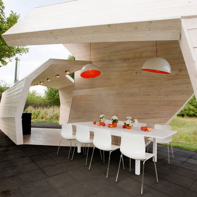 meubles-jardin-blancs-design-style-futuriste