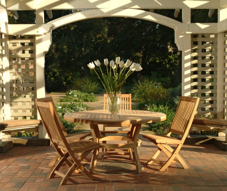 mobilier-jardin-teck-table-ronde-chaises mobilier jardin