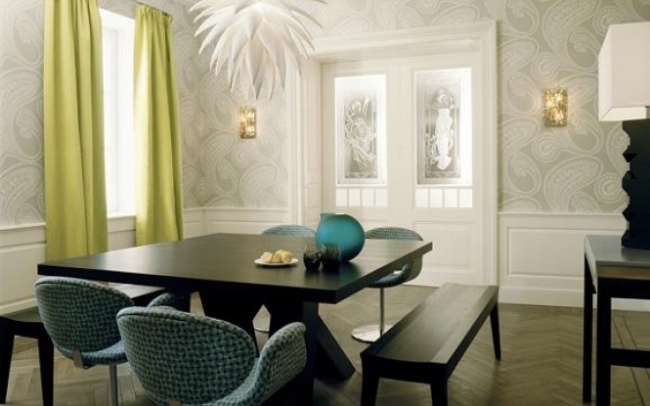 mobilier-salle-à-manger-banc-chaises-table-manger