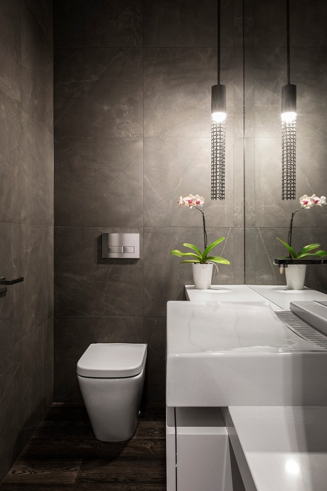 petite-salle-bain-éclairage-design-orchidée