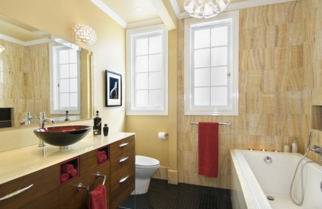 petite-salle-bains-carrelage-mural-beige-vasque-ronde-noire