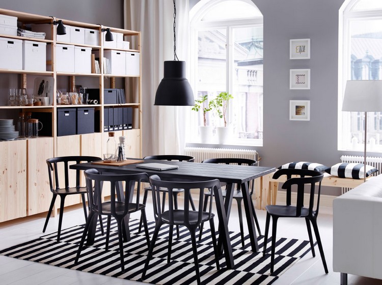 salle à manger moderne -table-manger-chaises-noires-bois